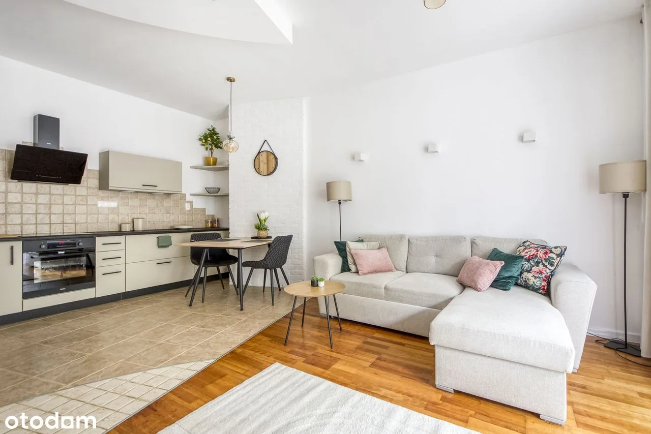 1 bedroom with pool and balcony, Ursynów