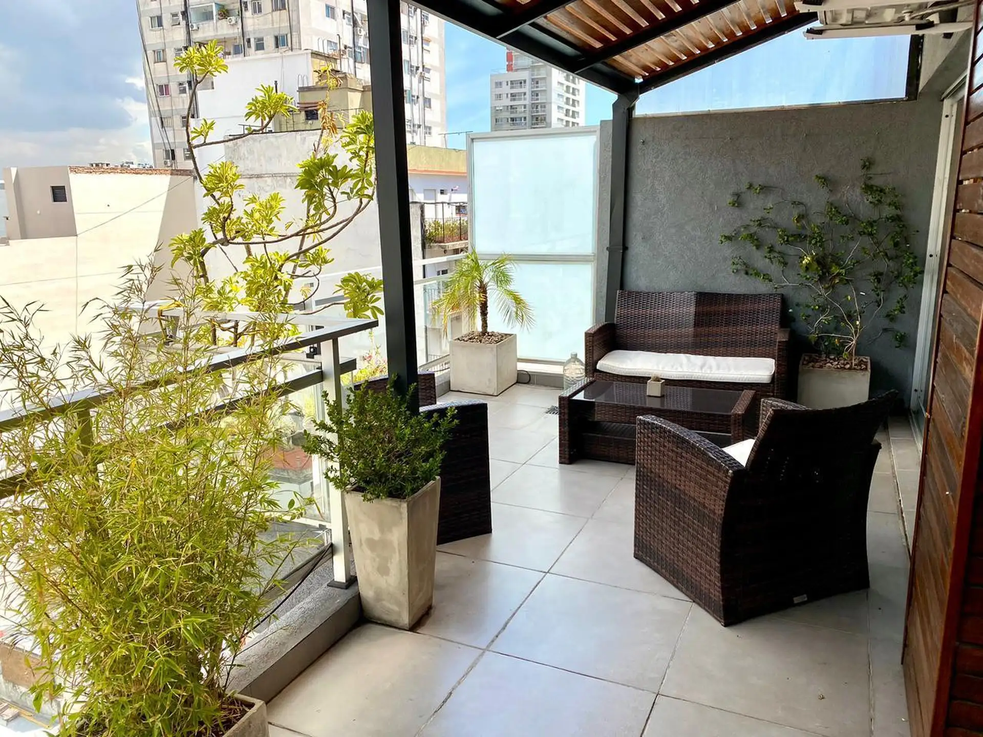 balcony