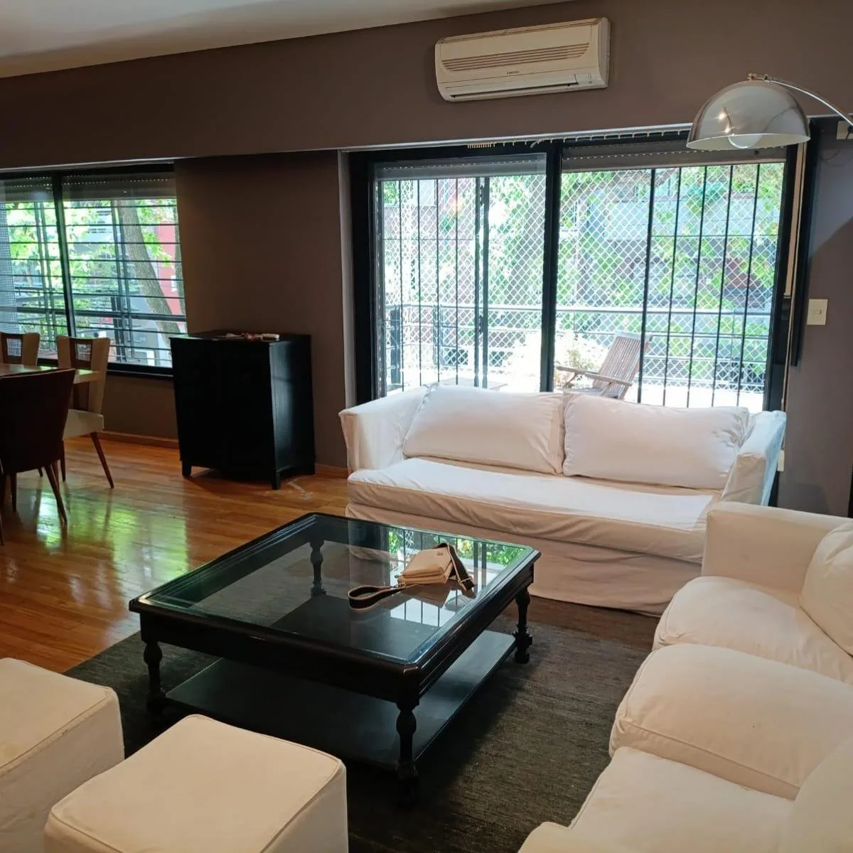 Four-room, three-bedroom apartment in Palermo