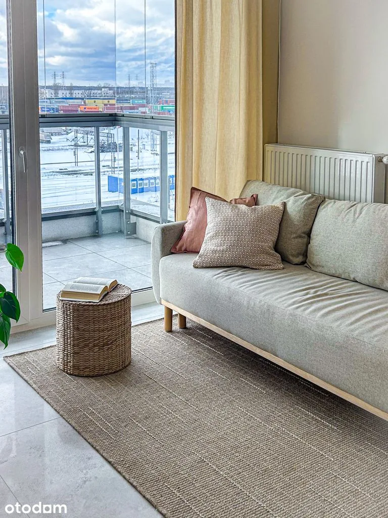 5. piętro, loggia 11 m², AC