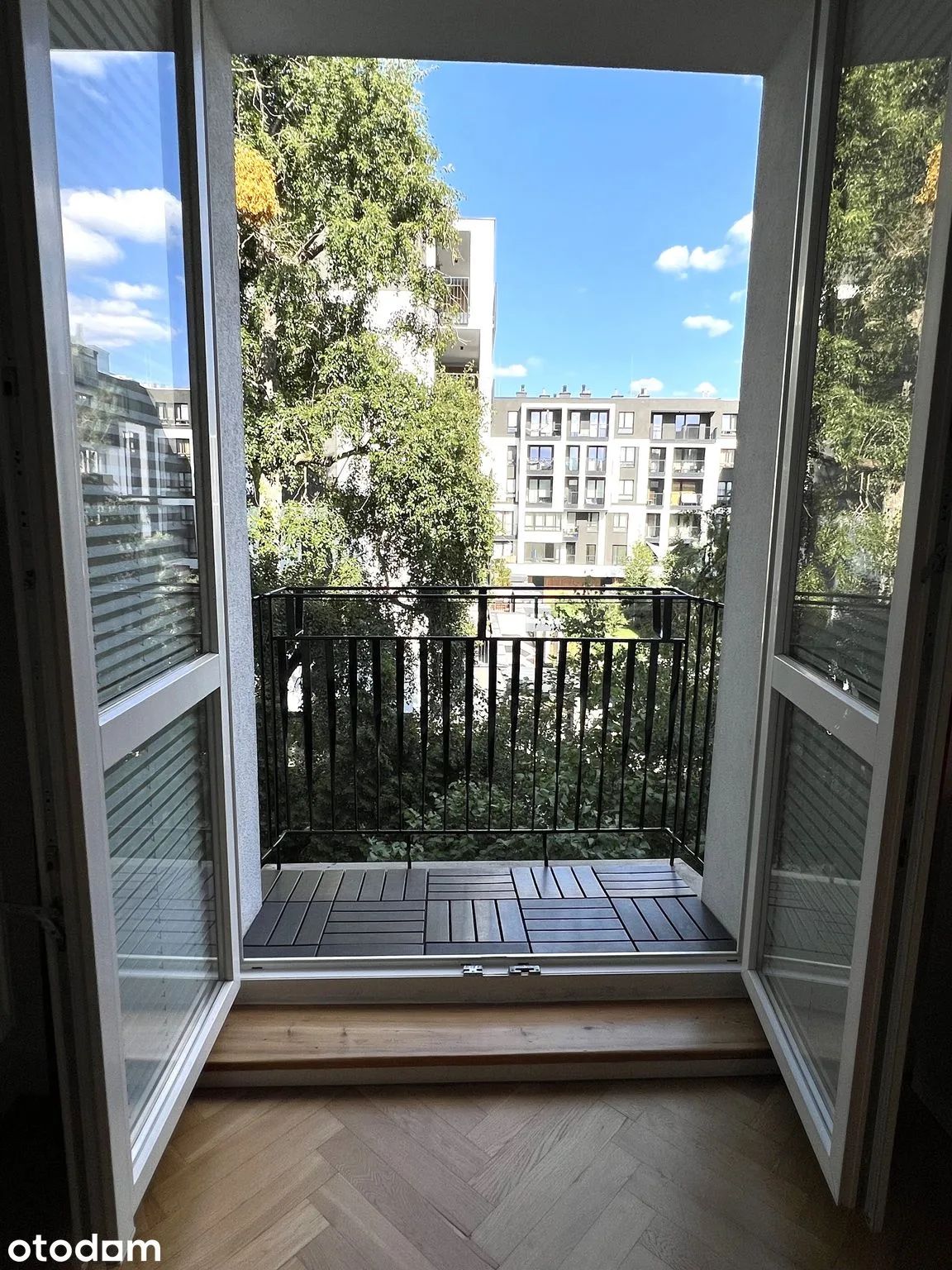 balcony