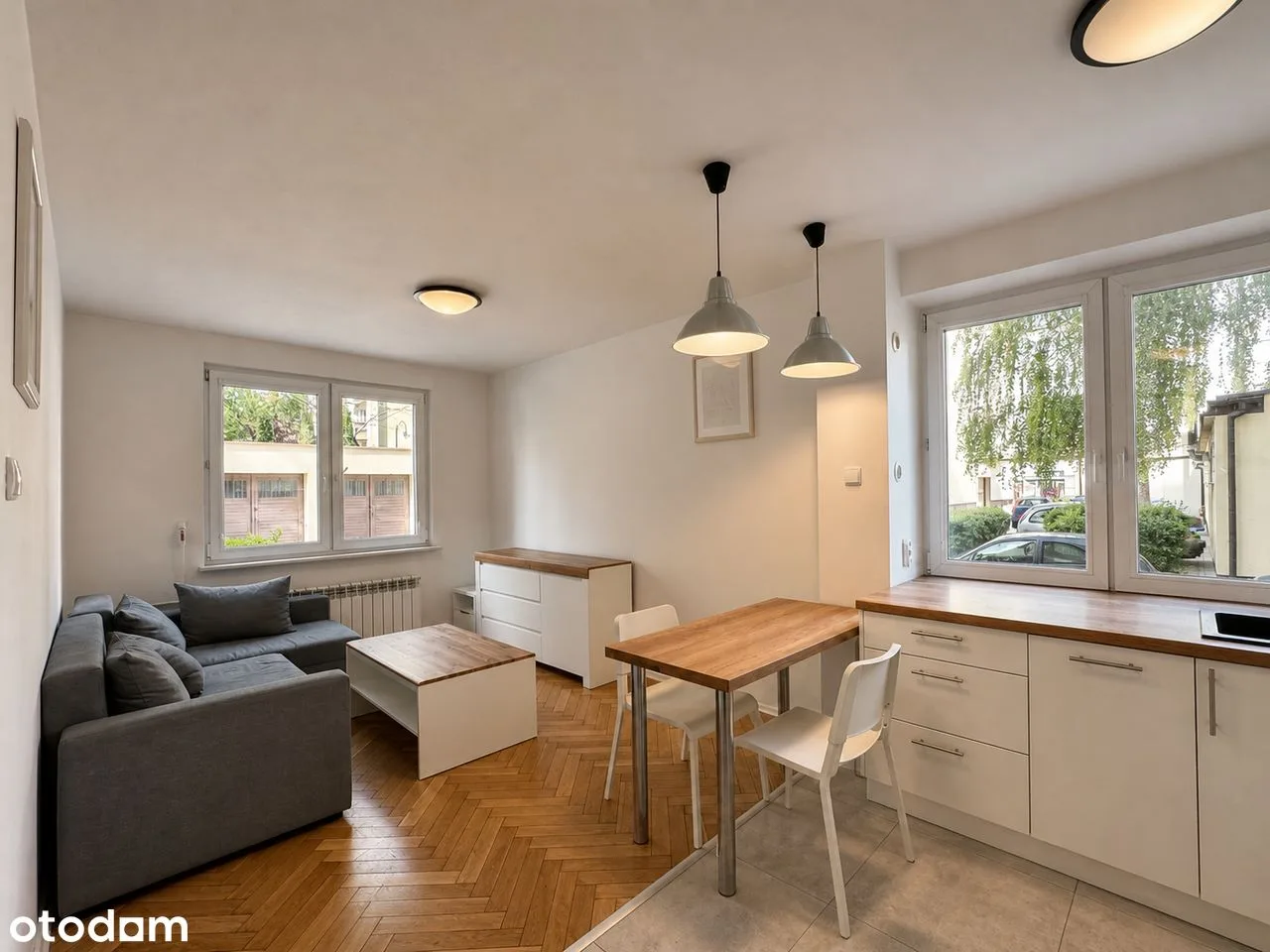Two-room apartment with basement near Solec Street