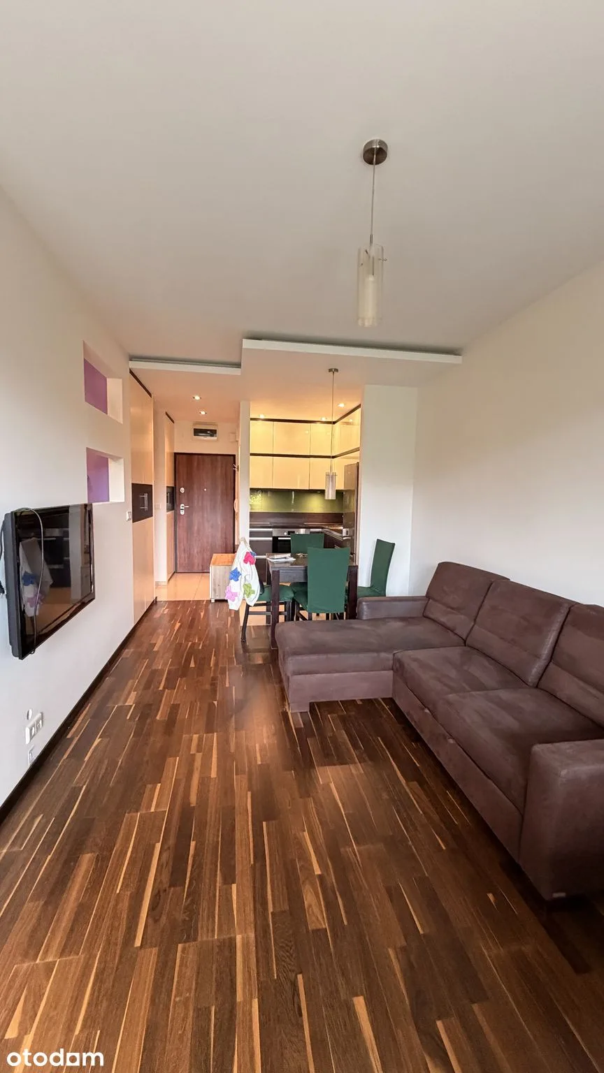 Квартира 40 м² з балконом