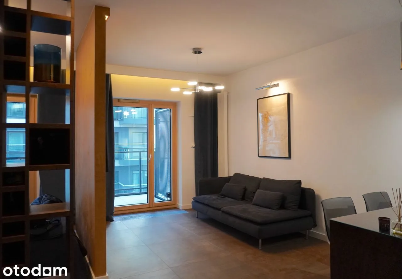 34 m² with balcony, art deco