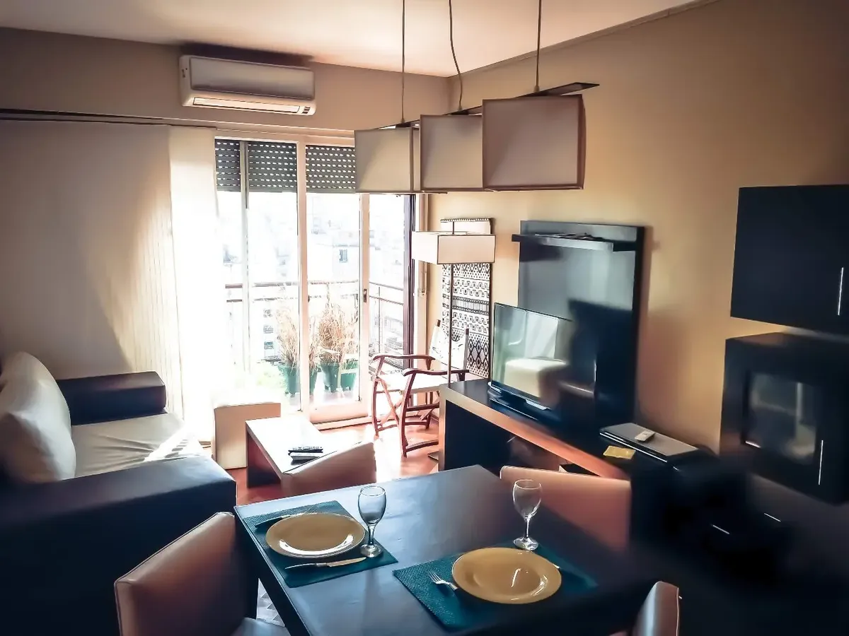 1 dormitorio con balcón, Balvanera