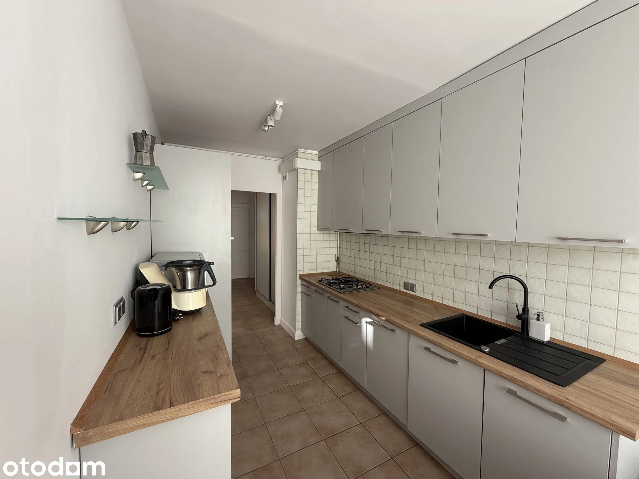 84 м², 4 кімнати, балкон