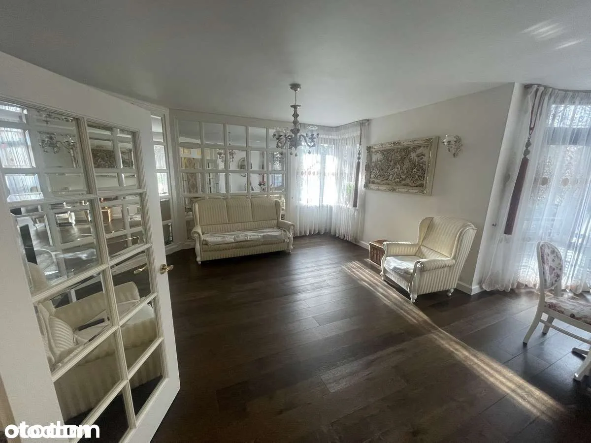 Wilanów, 2 bedrooms, balcony