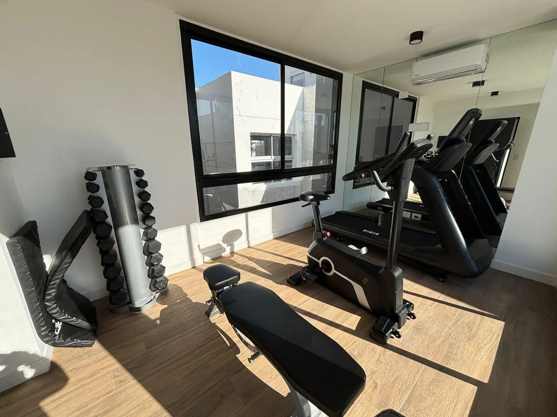 1 quarto com piscina e acesso à cobertura, Palermo