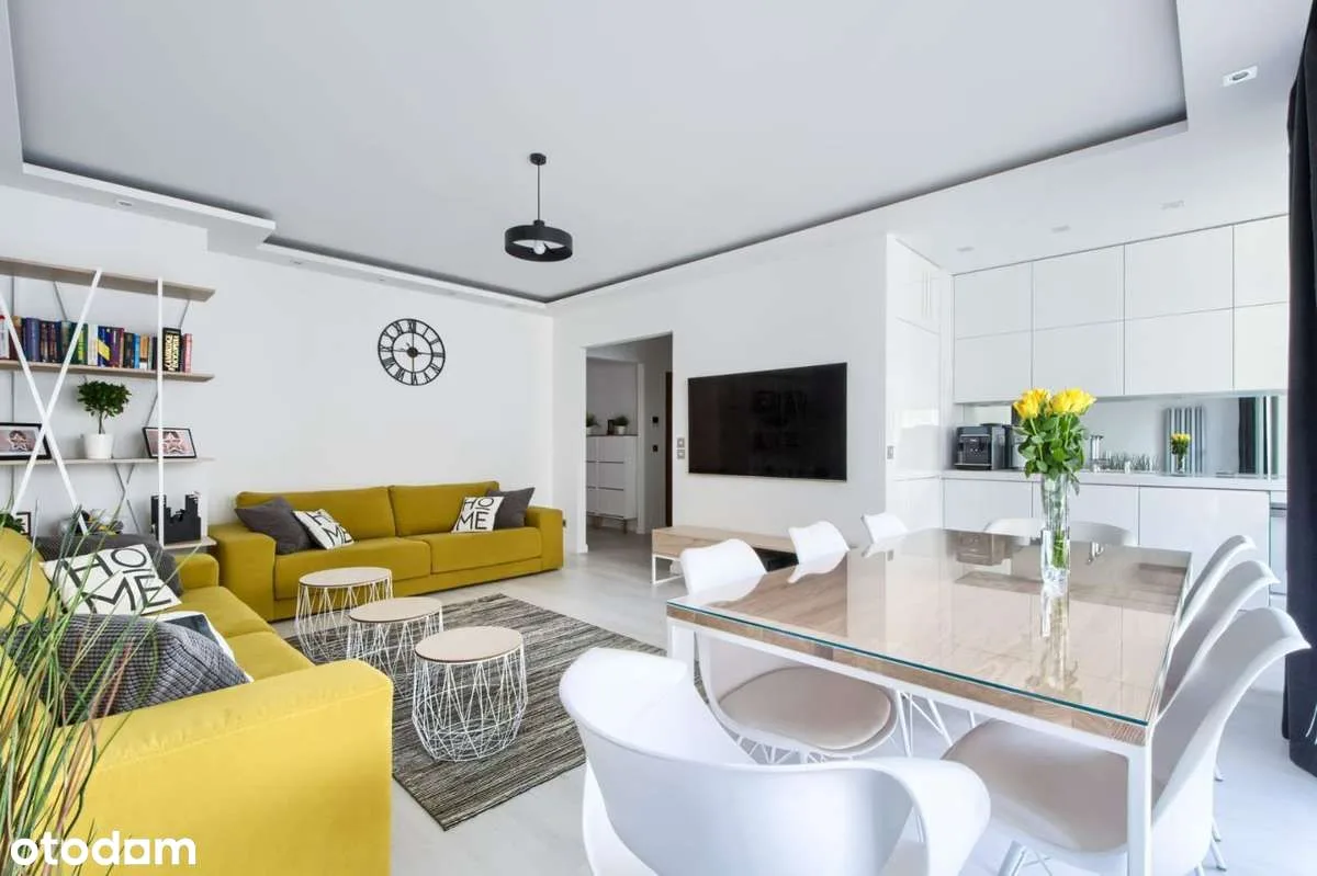 Listing: 3 bedrooms, Śródmieście