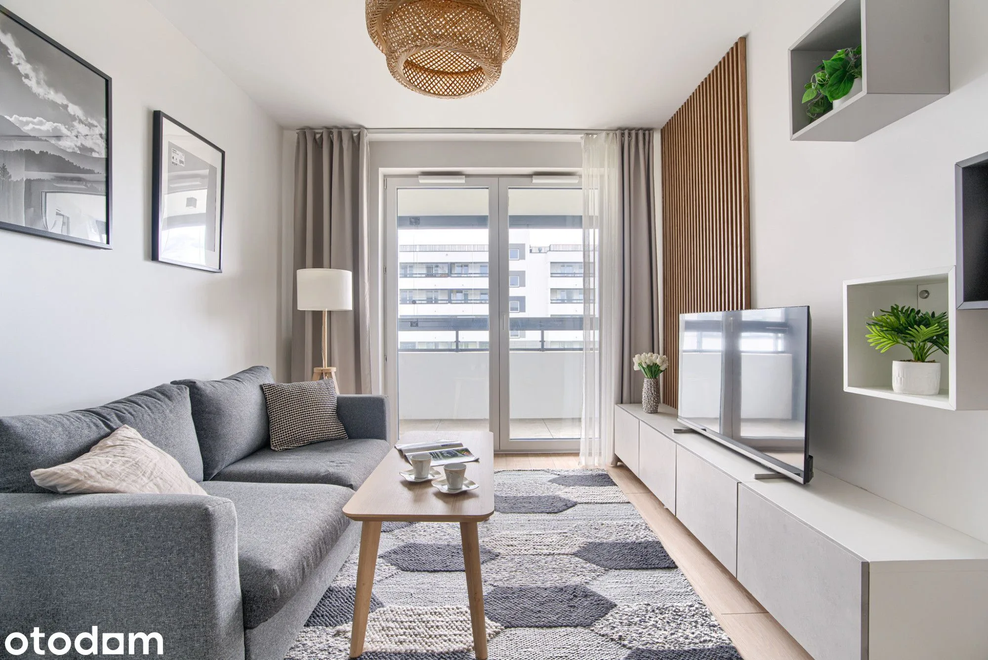 1st floor, balcony, 2-room