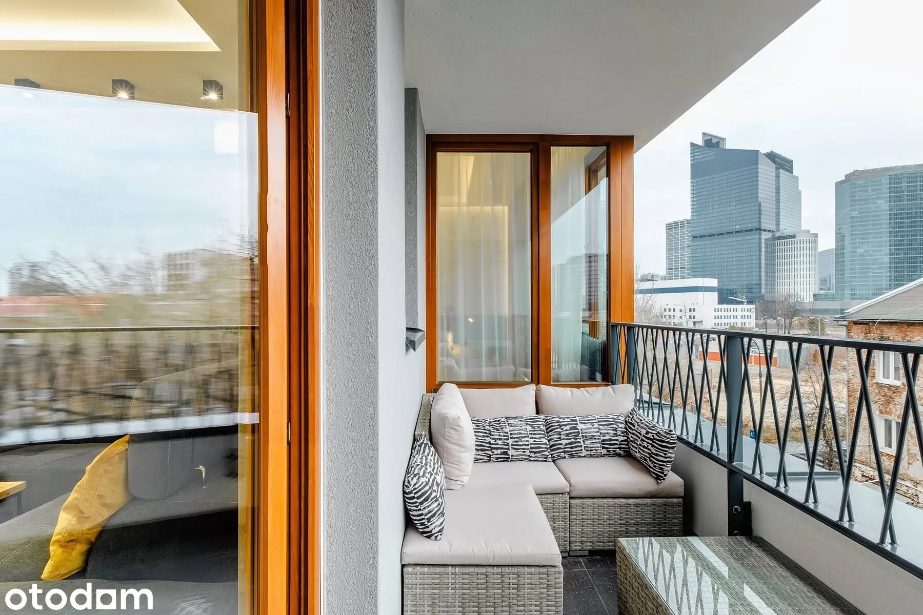 balcony