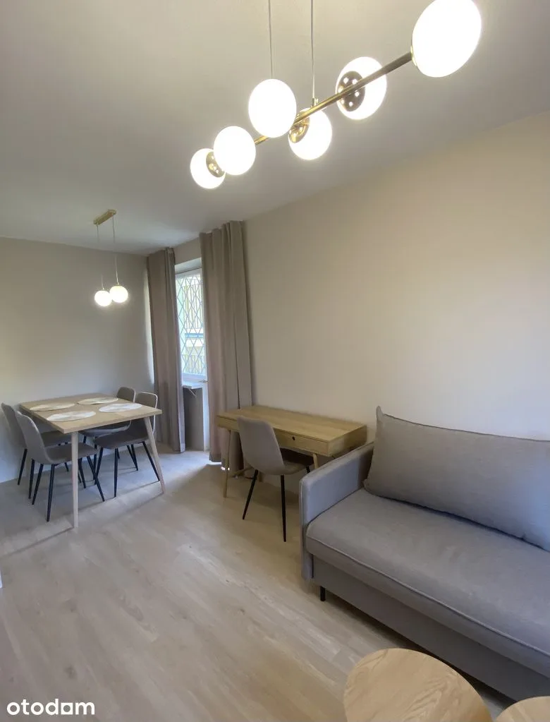 1 bedroom with balcony and garden, Praga-Południe