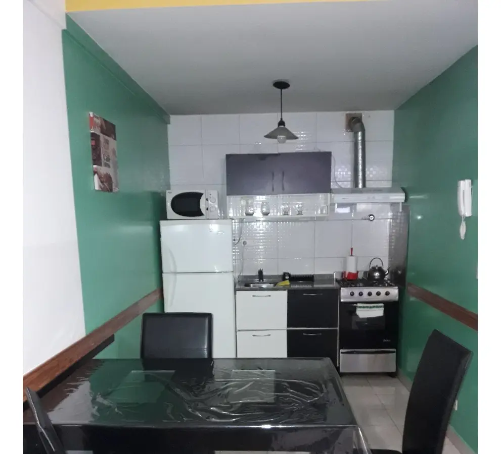 Kitnet com piscina e acesso à cobertura, Almagro