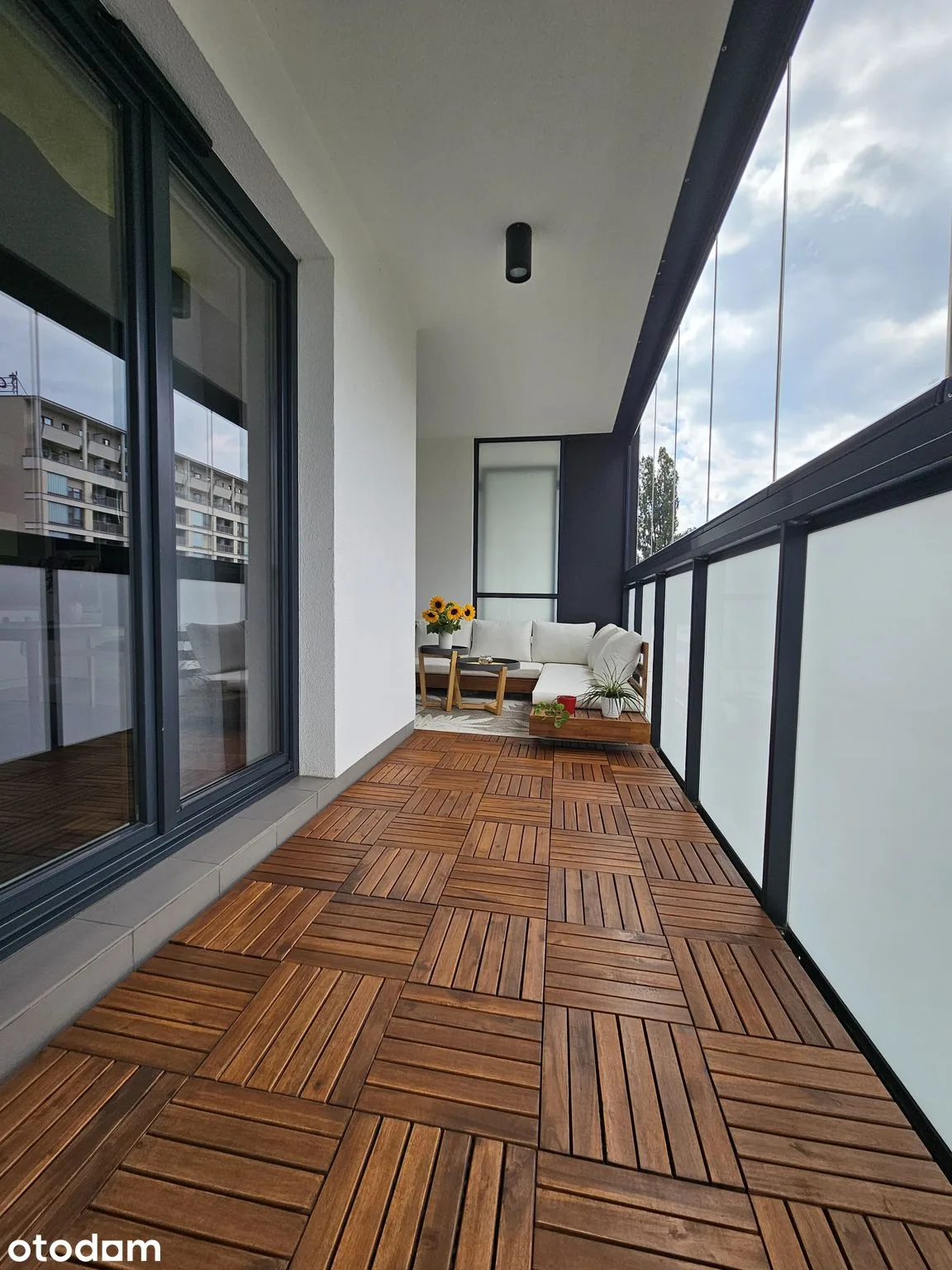 balcony