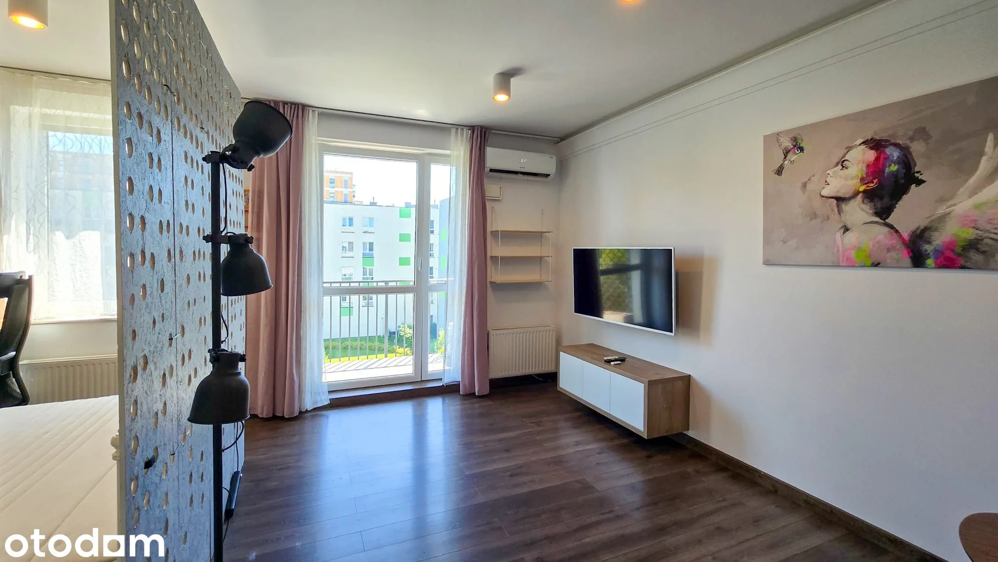 Studio with parking and balcony, Włochy