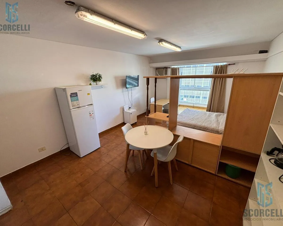 Recycled one-bedroom apartment with balcony in San Nicolás