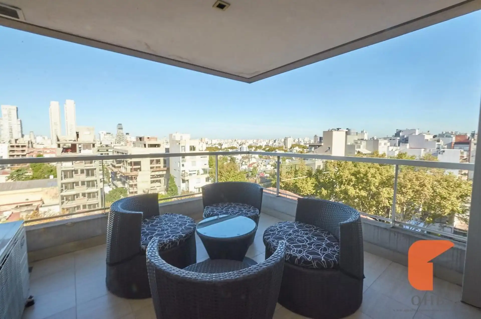 balcony