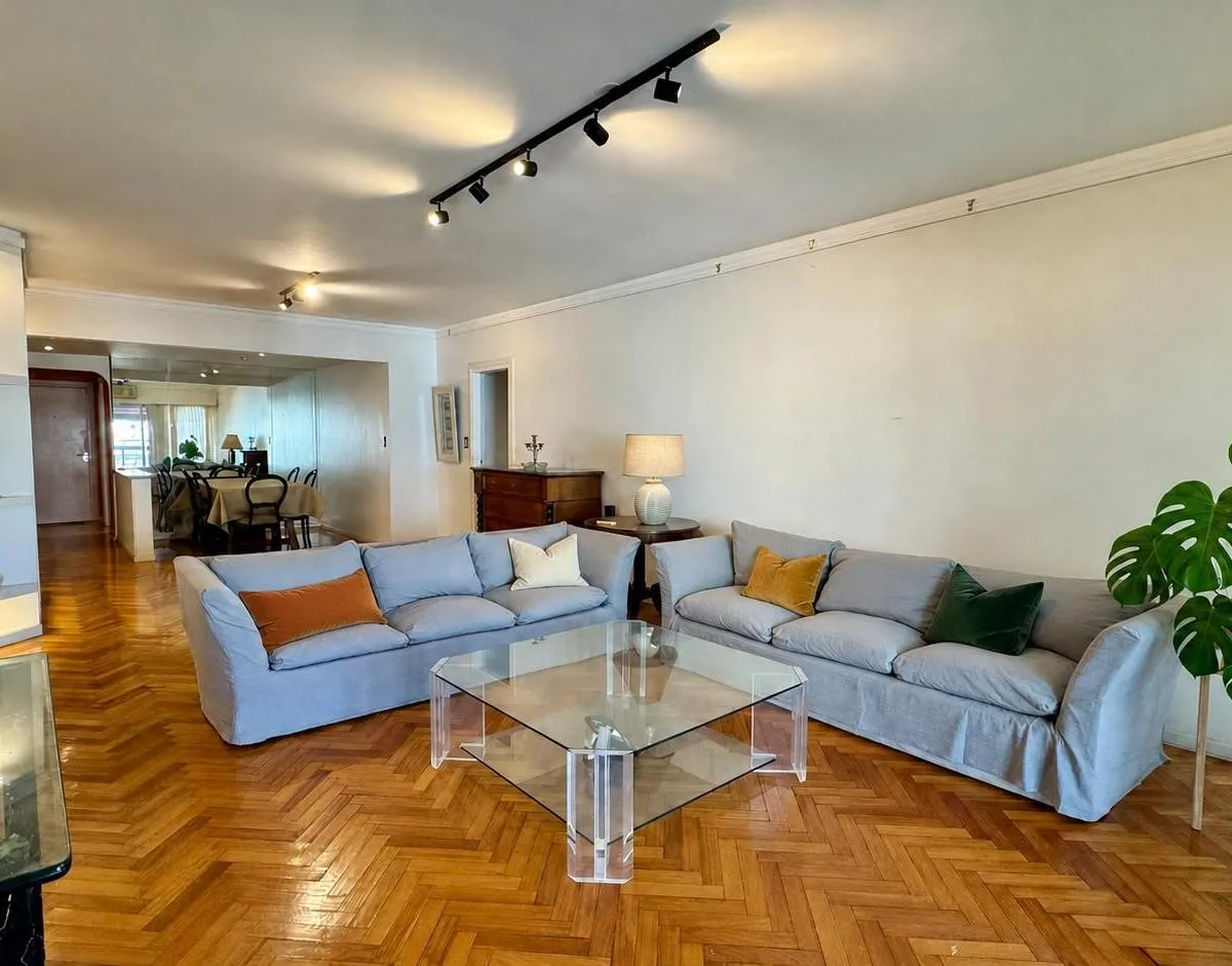 3 quartos com garagem e varanda, Recoleta