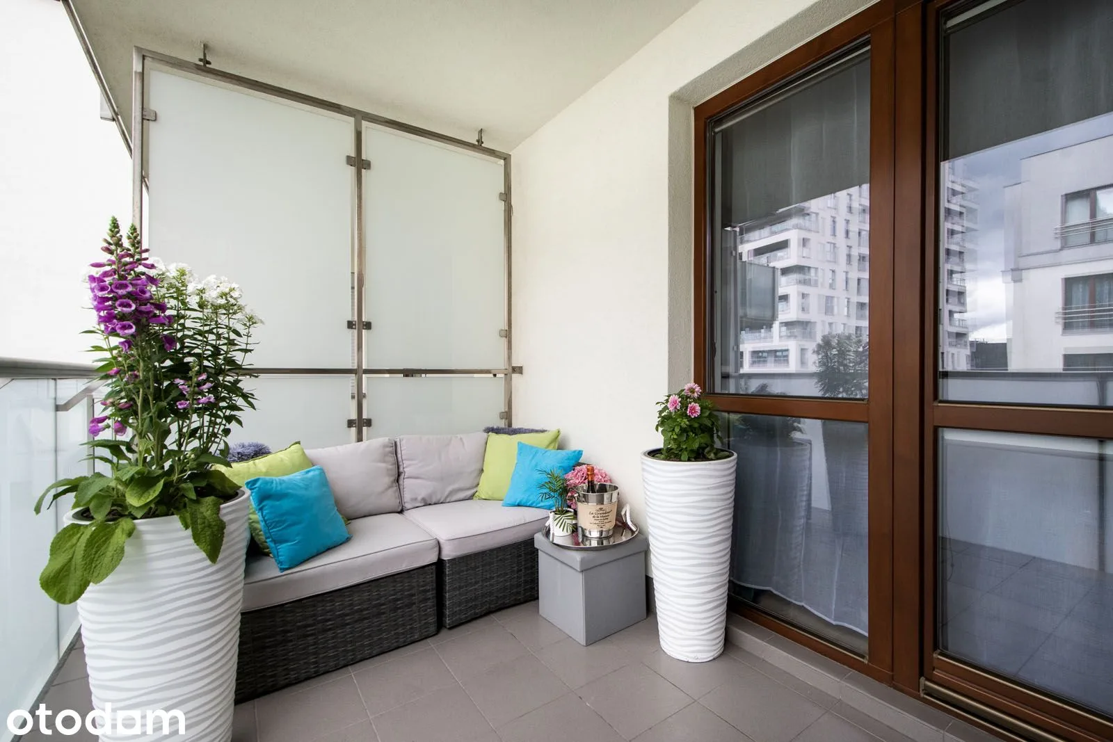 balcony