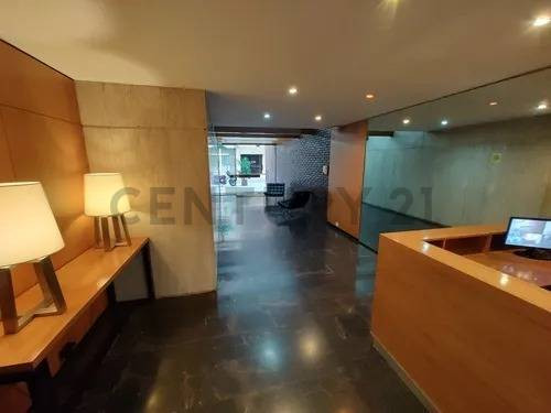Unfurnished two-bedroom apartment in Retiro