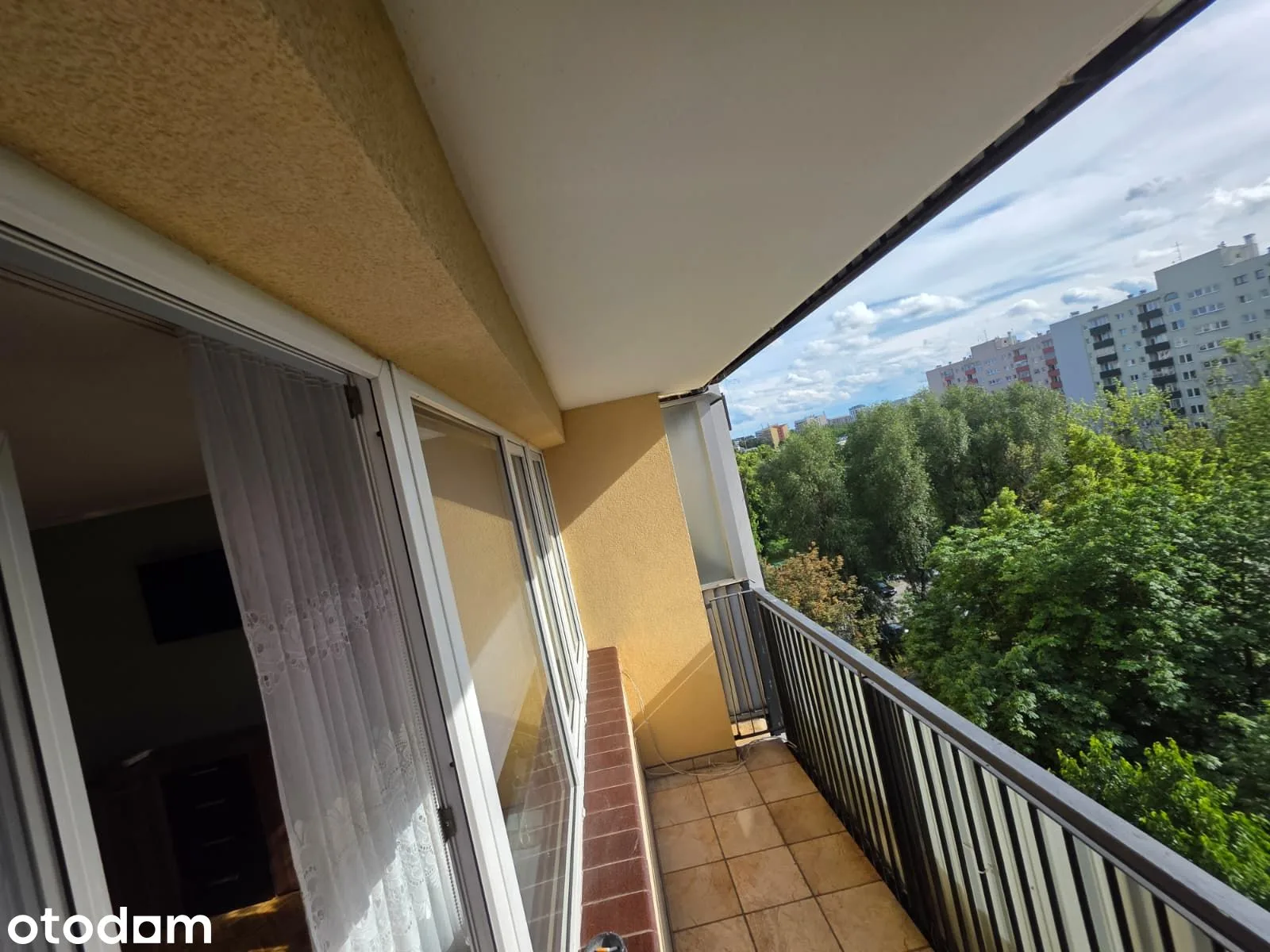 balcony