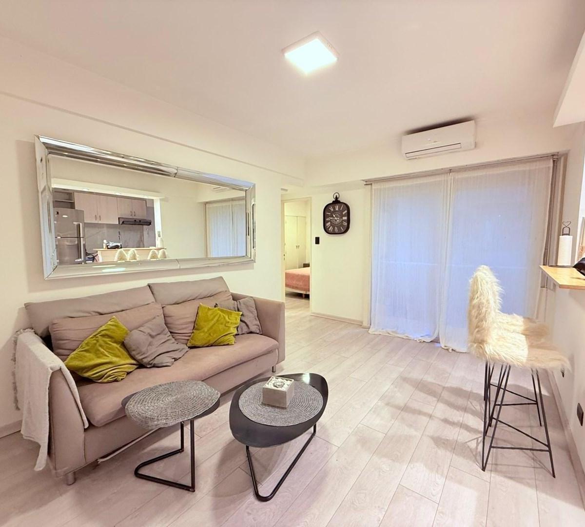Semi-furnished two-room apartment in Villa Crespo