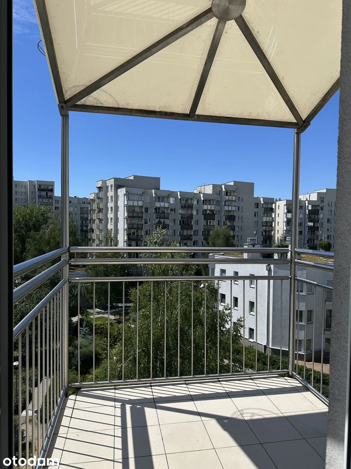 balcony