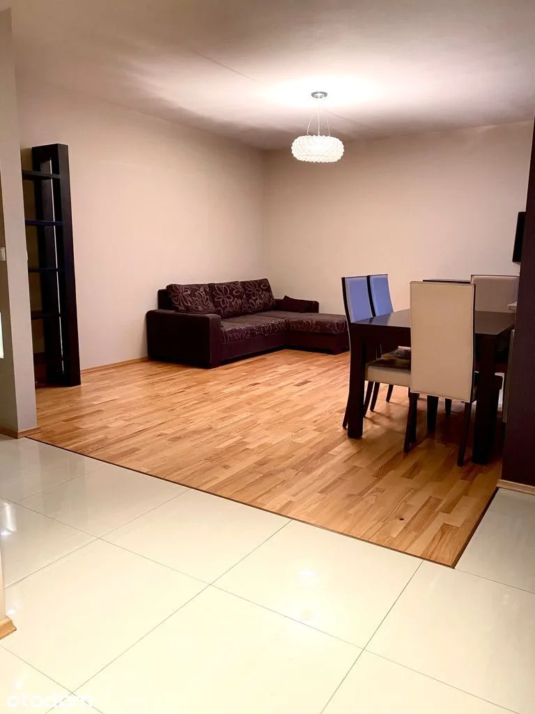 Студія 41 м², балкон, метро