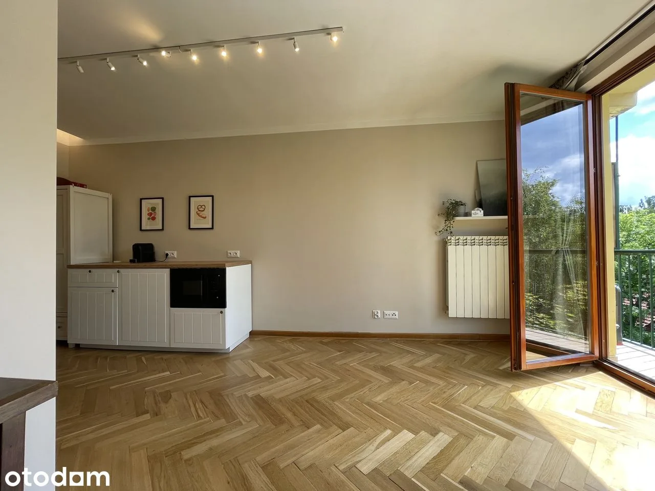 Kawalerka z tarasem i balkonem, Mokotów