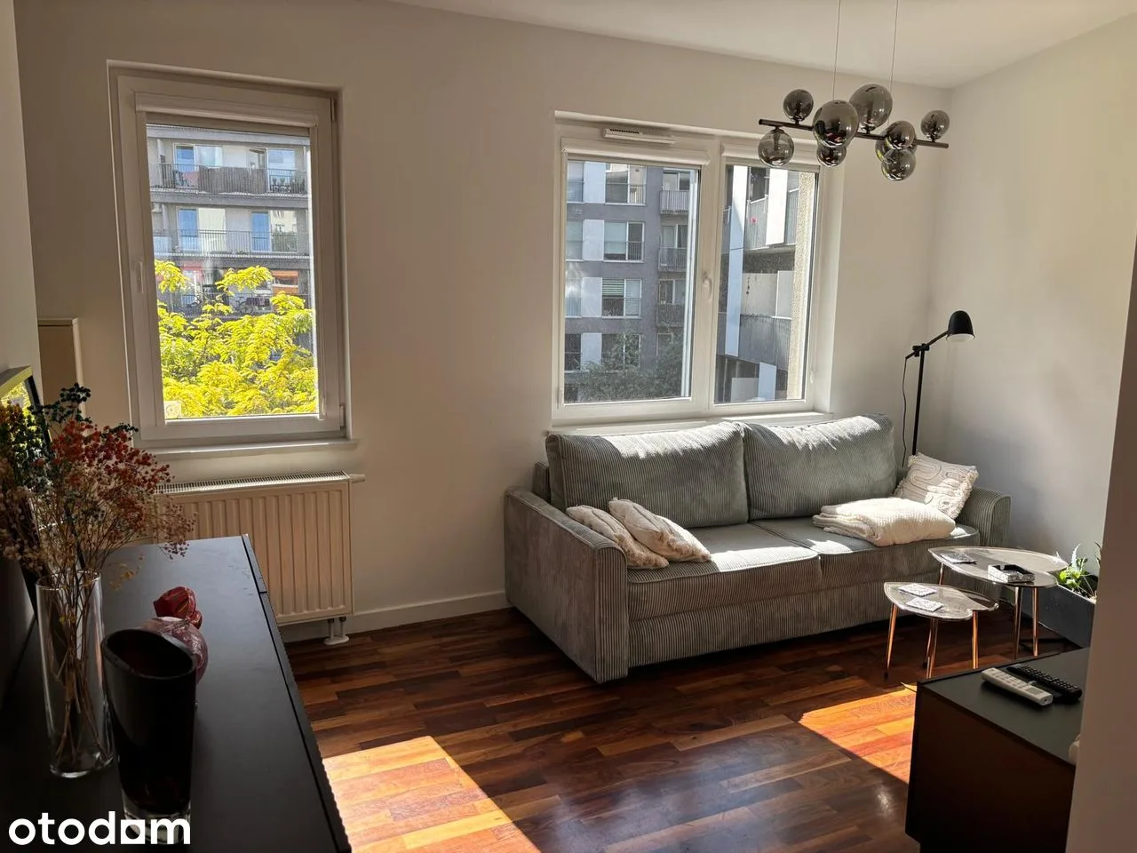 4th-floor 2-room AC apartment
