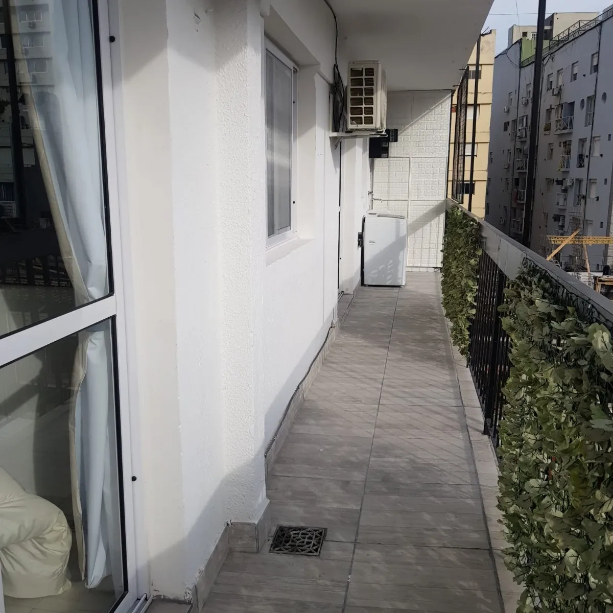 balcony