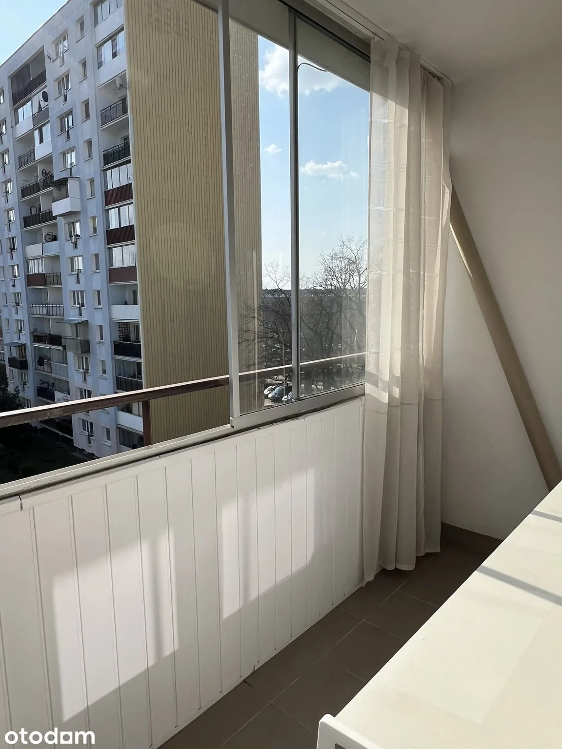 balcony