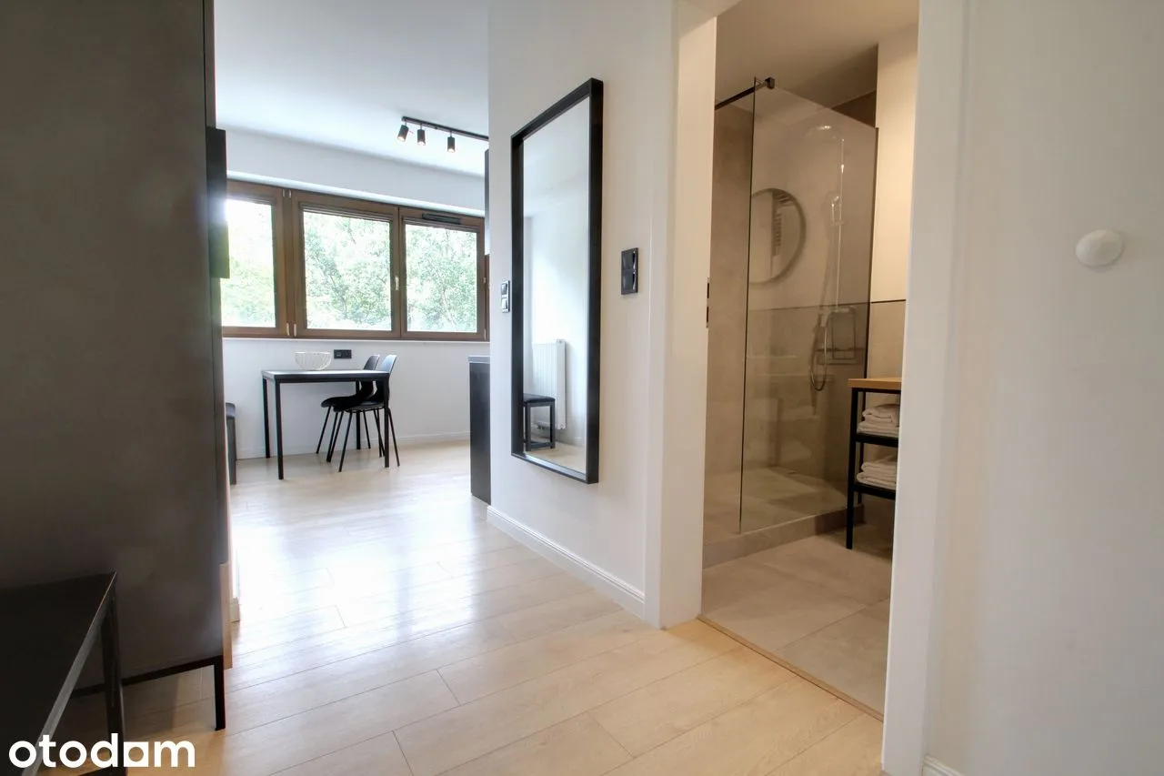 2 bedrooms with terrace and parking, Śródmieście